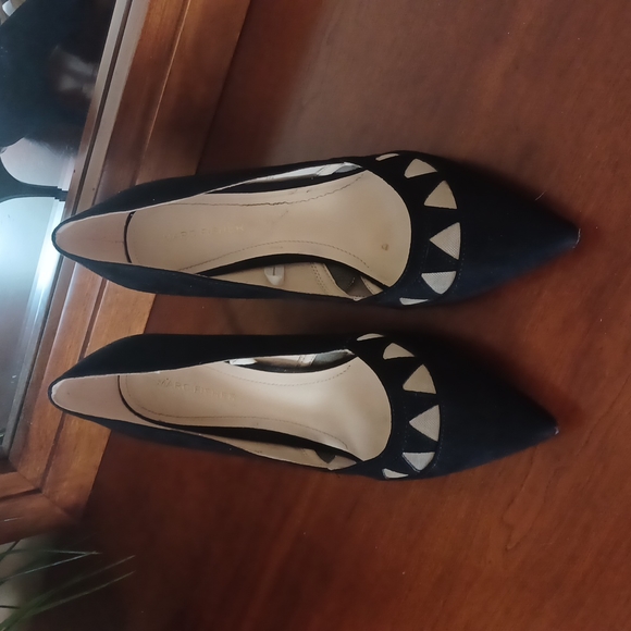 Marc Fisher Tricky D’Orsay Black Cut-Out Pumps - Picture 3 of 9